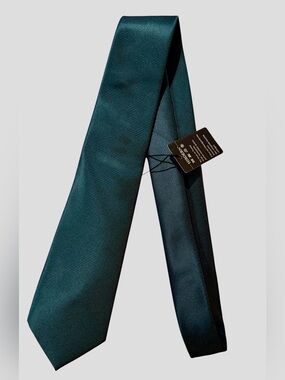 NWT Men's Forest Green Satin Neck Tie
